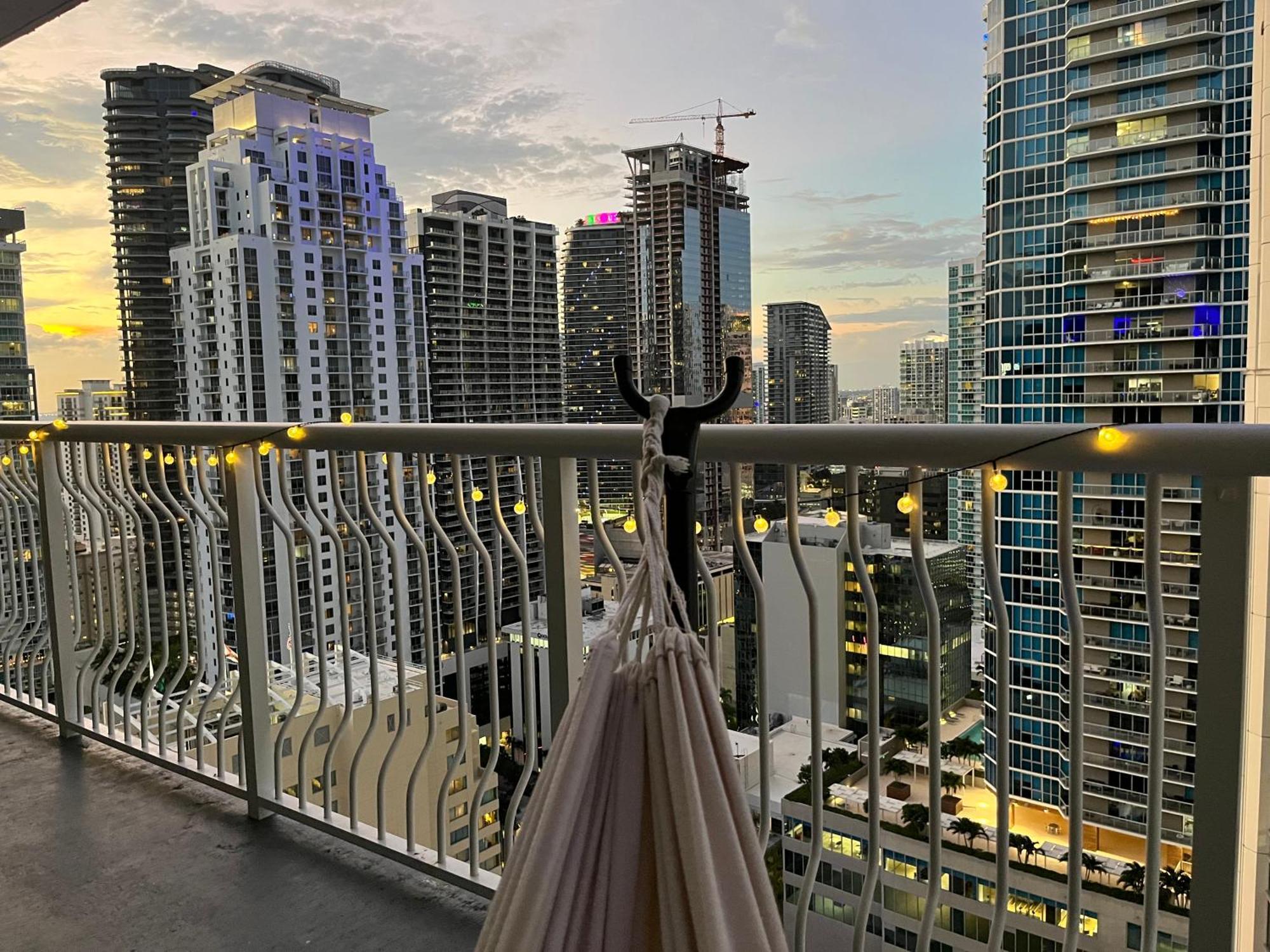 City & Sea View+Free Parking Modern Condo Miami Exteriör bild
